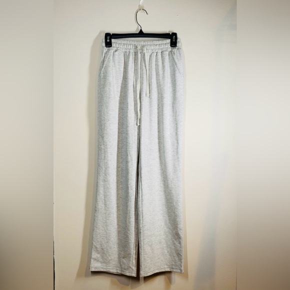 Pants - NEW Ash Gray Drawstring Waist Straight Leg Lounge Pants in sz Small
